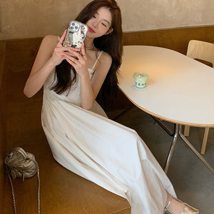 Women's Temperament Waist-slimming Resort Style Dress